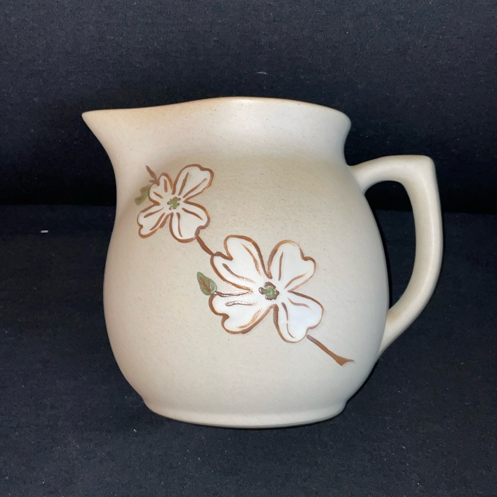 Pigeon Forge 7 Piece Pottery Set